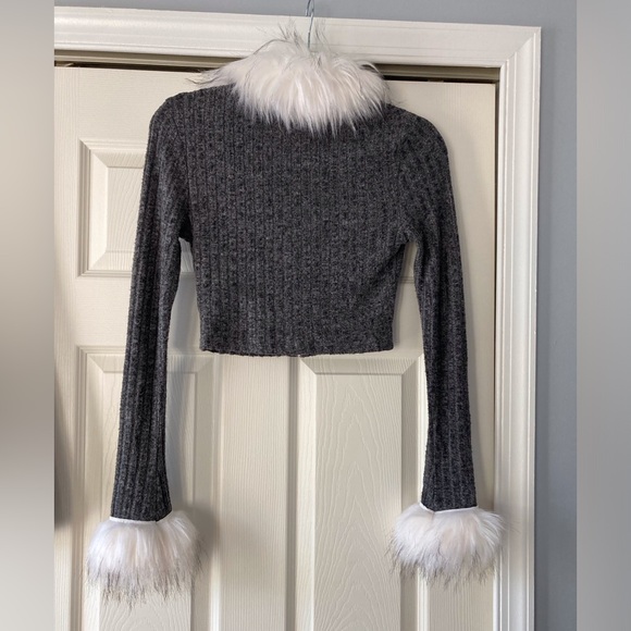 Juniors Grey Cropped White faux fur Cozy Sweater SHEIN  XS Flirty Zip Front - Picture 7 of 16